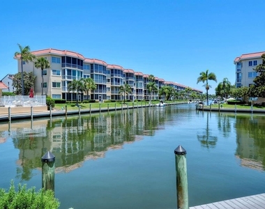 1250 N Portofino Drive - Photo Thumbnail 25