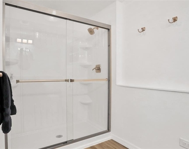 161 Easton Drive Nw - Photo Thumbnail 9