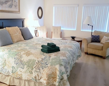 4648 Longwater Chase - Photo Thumbnail 14