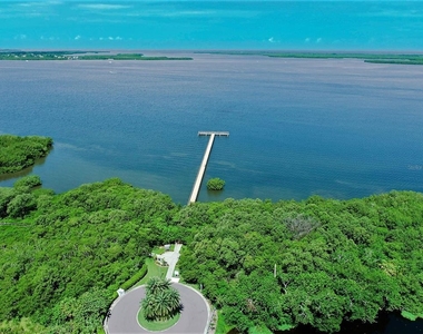 2602 Edgewater Court - Photo Thumbnail 22