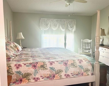 2602 Edgewater Court - Photo Thumbnail 14