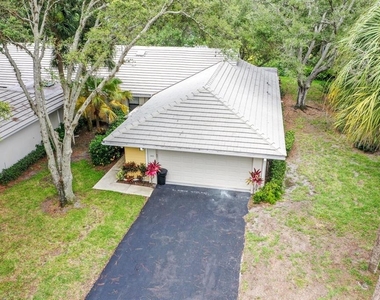 243 Southampton Lane - Photo Thumbnail 1