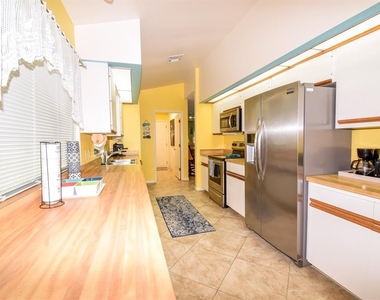 243 Southampton Lane - Photo Thumbnail 12