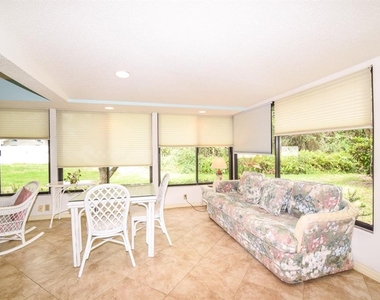 243 Southampton Lane - Photo Thumbnail 9