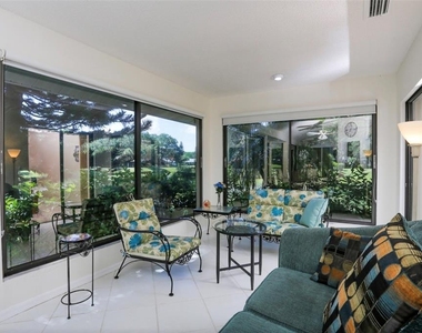226 Southampton Lane - Photo Thumbnail 2