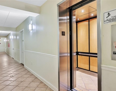 3806 Gulf Of Mexico Dr Drive - Photo Thumbnail 2
