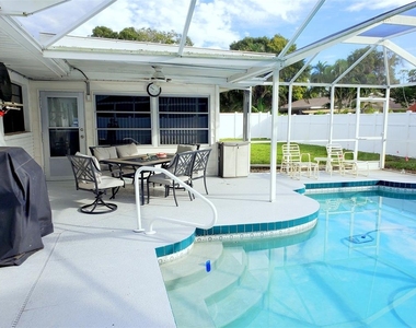 2203 43rd Street W - Photo Thumbnail 24