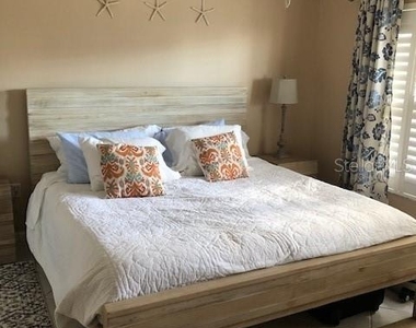 1001 Benjamin Franklin Drive - Photo Thumbnail 8