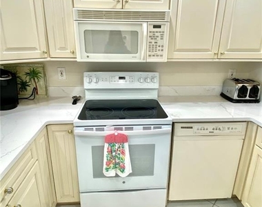 1001 Benjamin Franklin Drive - Photo Thumbnail 10