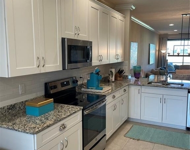 13703 Messina Loop - Photo Thumbnail 9
