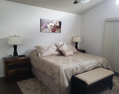 5400 34th Street W - Photo Thumbnail 8