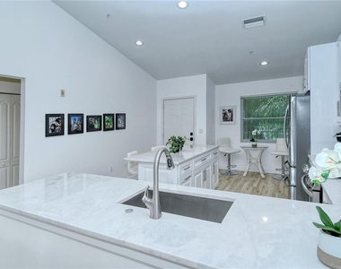 8735 Olde Hickory Avenue - Photo Thumbnail 7