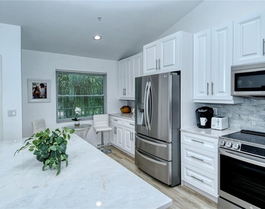 8735 Olde Hickory Avenue - Photo Thumbnail 5