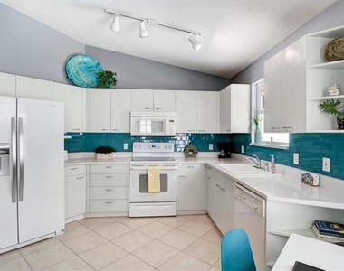 1019 Snead Avenue - Photo Thumbnail 7