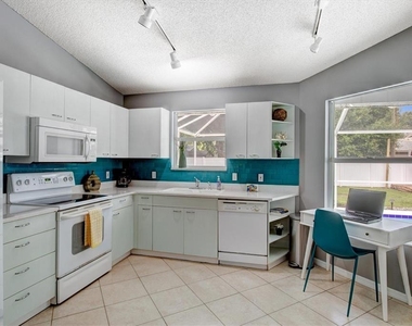 1019 Snead Avenue - Photo Thumbnail 6