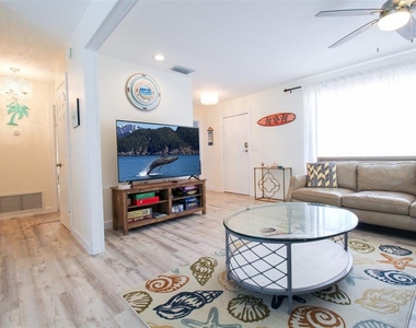 2232 Pine Terrace - Photo Thumbnail 6