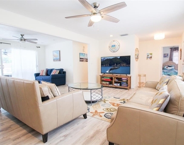 2232 Pine Terrace - Photo Thumbnail 9