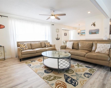 2232 Pine Terrace - Photo Thumbnail 5