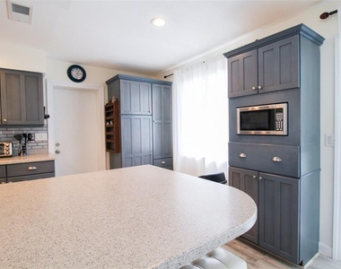 2232 Pine Terrace - Photo Thumbnail 15