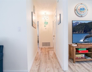 2232 Pine Terrace - Photo Thumbnail 18