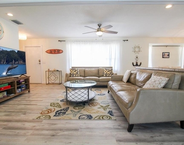 2232 Pine Terrace - Photo Thumbnail 7