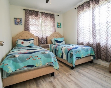 2232 Pine Terrace - Photo Thumbnail 36