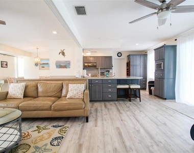 2232 Pine Terrace - Photo Thumbnail 13
