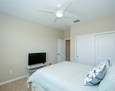 13737 Messina Loop - Photo Thumbnail 21
