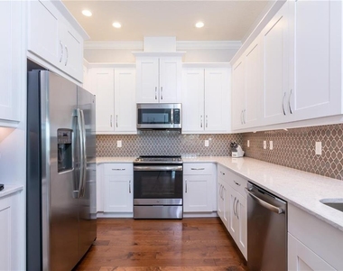 3450 77th Avenue W - Photo Thumbnail 3