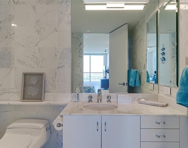 455 Longboat Club Road - Photo Thumbnail 31