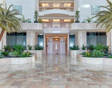 455 Longboat Club Road - Photo Thumbnail 3