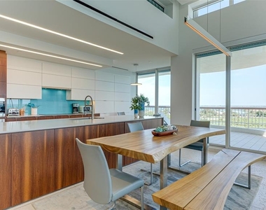 455 Longboat Club Road - Photo Thumbnail 13