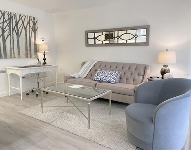 3543 Longmeadow - Photo Thumbnail 5