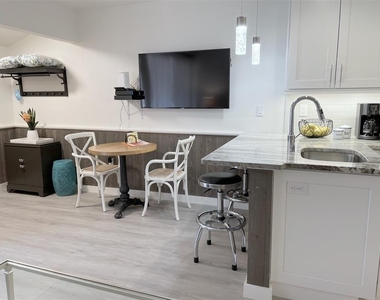 3543 Longmeadow - Photo Thumbnail 4
