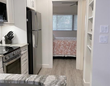 3543 Longmeadow - Photo Thumbnail 10