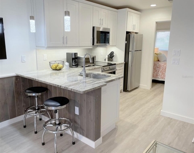 3543 Longmeadow - Photo Thumbnail 9