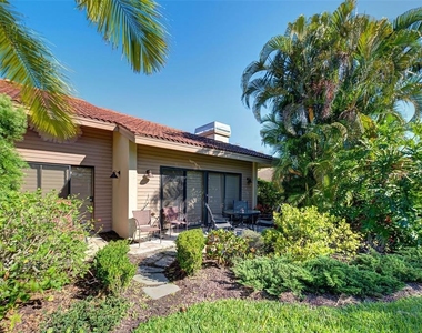 1740 Landings Boulevard - Photo Thumbnail 5