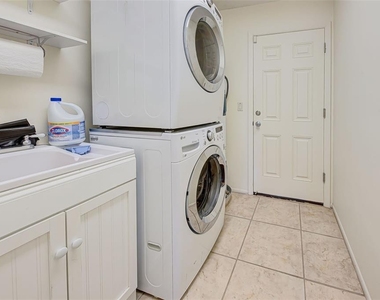 3670 Emily Lane - Photo Thumbnail 22
