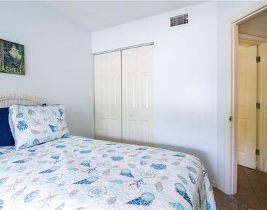 4457 45th Avenue W - Photo Thumbnail 8