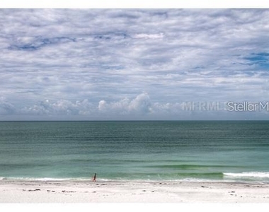 2425 Gulf Of Mexico Drive - Photo Thumbnail 3