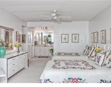 2425 Gulf Of Mexico Drive - Photo Thumbnail 10