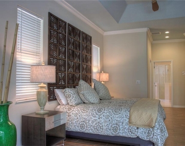 7348 Stanhope Court - Photo Thumbnail 13