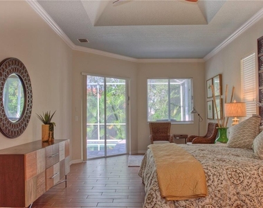 7348 Stanhope Court - Photo Thumbnail 12