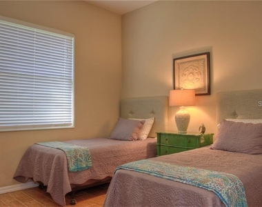 7348 Stanhope Court - Photo Thumbnail 17