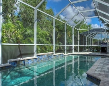 7348 Stanhope Court - Photo Thumbnail 5