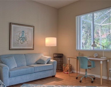 7348 Stanhope Court - Photo Thumbnail 16