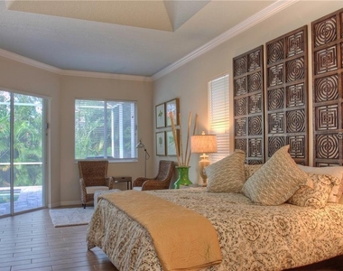 7348 Stanhope Court - Photo Thumbnail 11