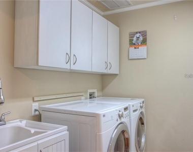 7348 Stanhope Court - Photo Thumbnail 21