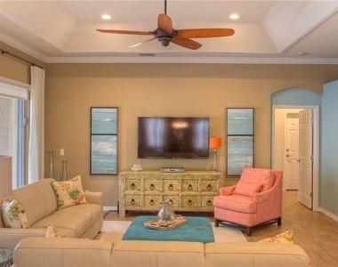 7348 Stanhope Court - Photo Thumbnail 3