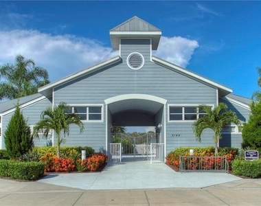 7348 Stanhope Court - Photo Thumbnail 24